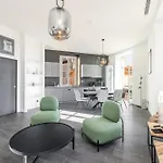 Le Brea, Elegant Appartement, Jolie Vue Apartamento