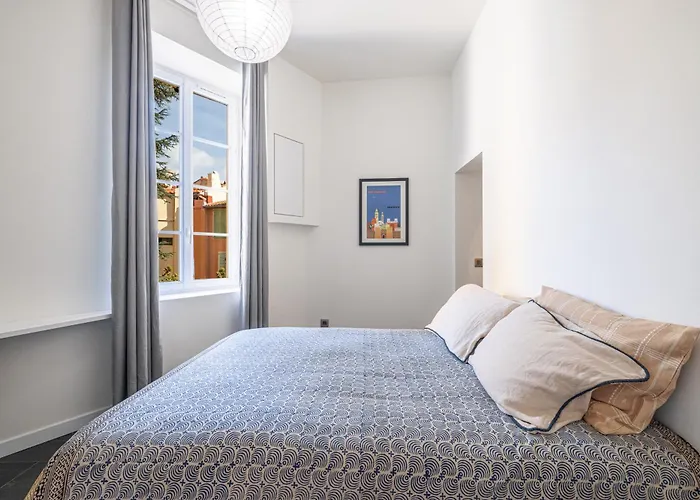 Le Brea, Elegant Appartement, Jolie Vue مينتون